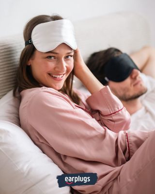 Maska na spaní Masha “Dark in Here” ti dopřeje naprosté zatemnění a maximální pohodlí🧘🏻‍♀️. Skvěle se hodí nejen pro...